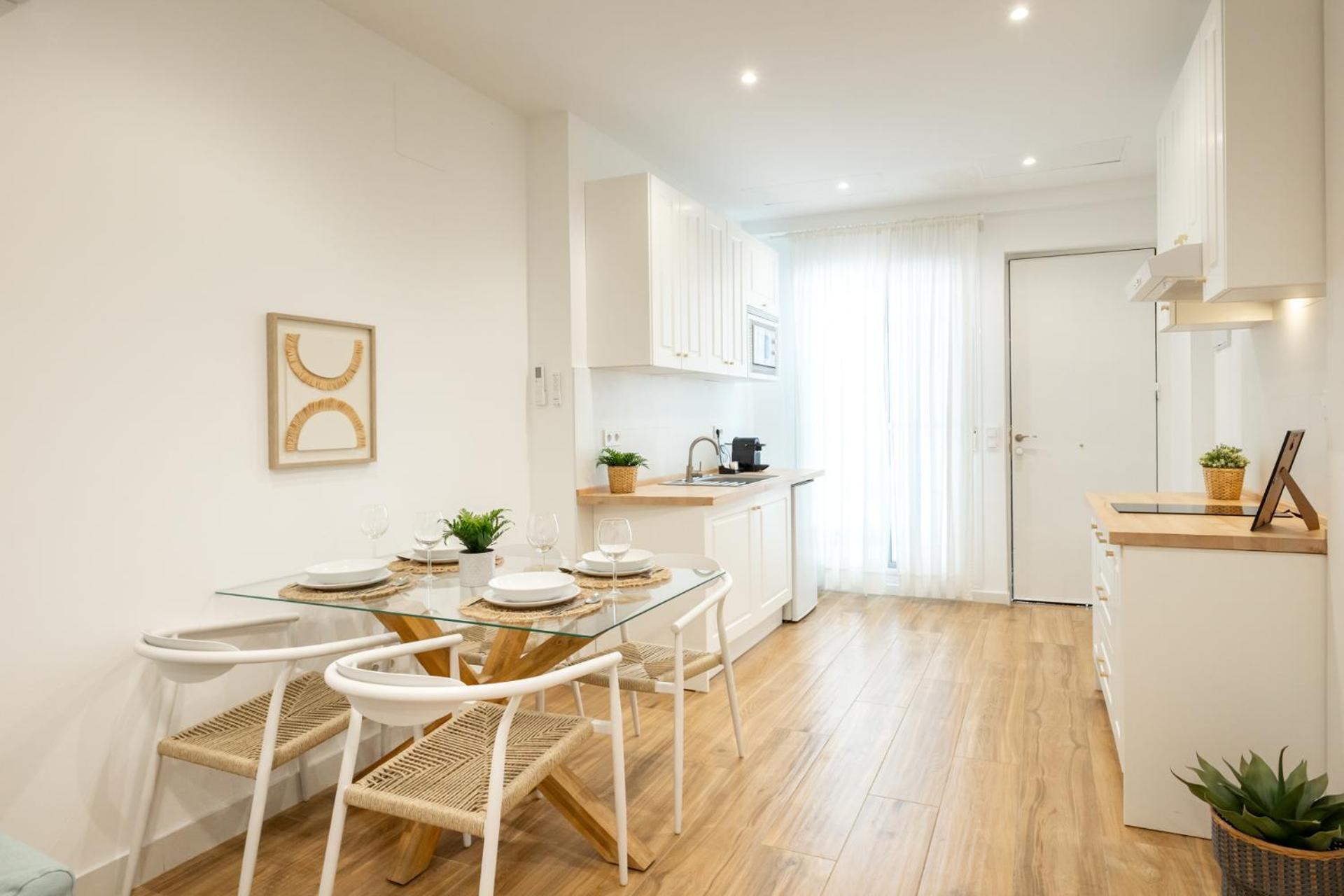 Isg Apartments Triana 1 Севиля Екстериор снимка