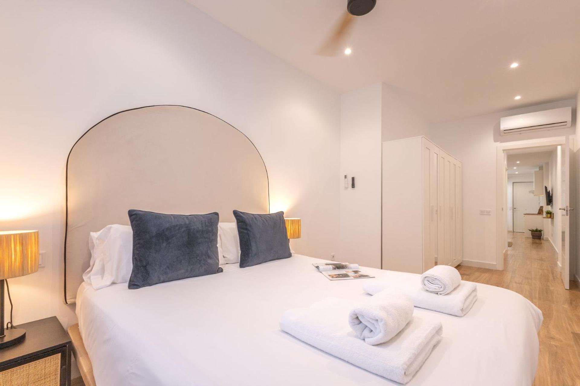 Isg Apartments Triana 1 Севиля Екстериор снимка